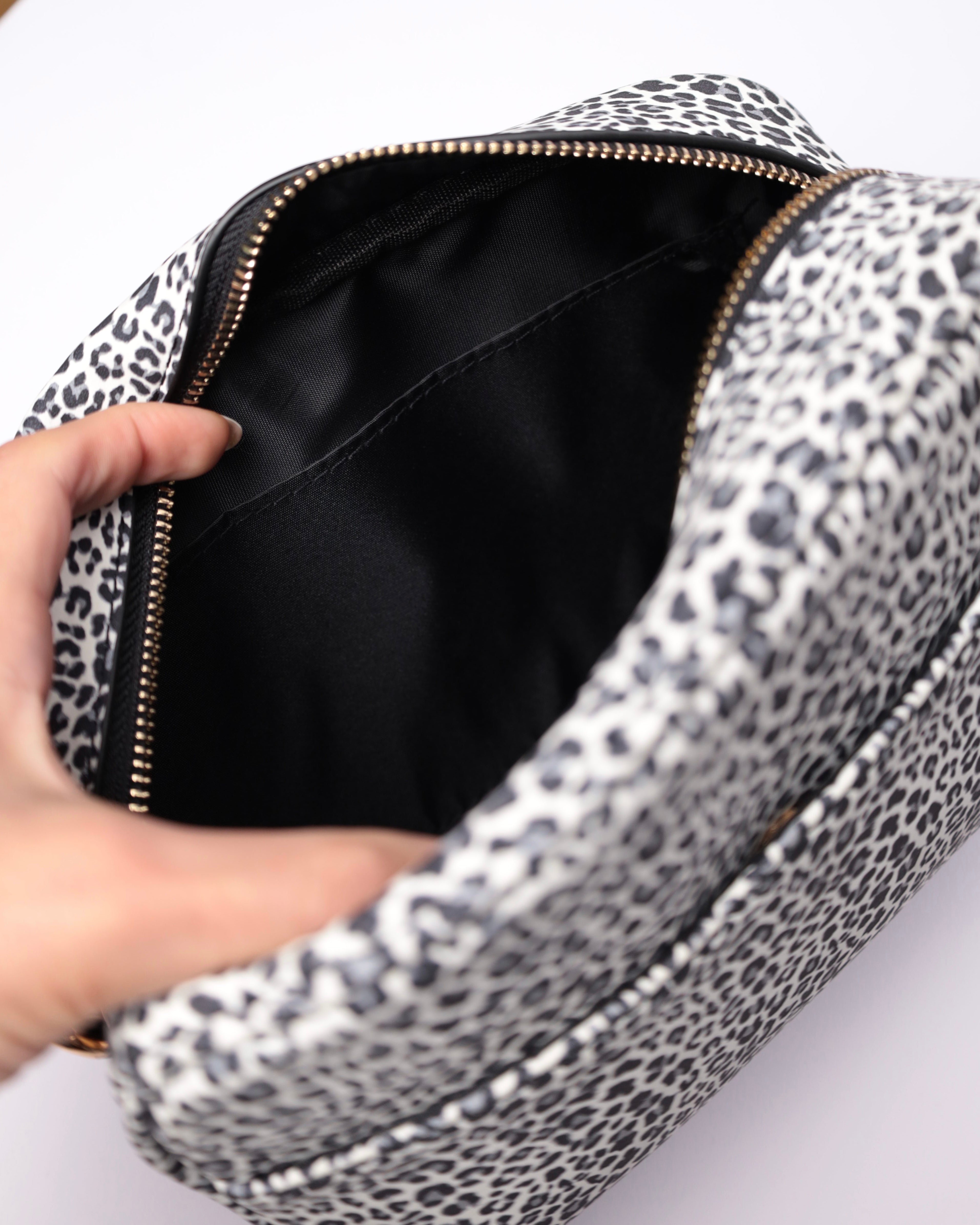 Crossbody Leo schwarz/weiß